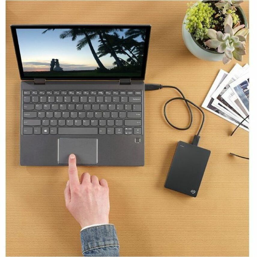 Seagate STGX2000400 2 TB Portable Hard Drive - External