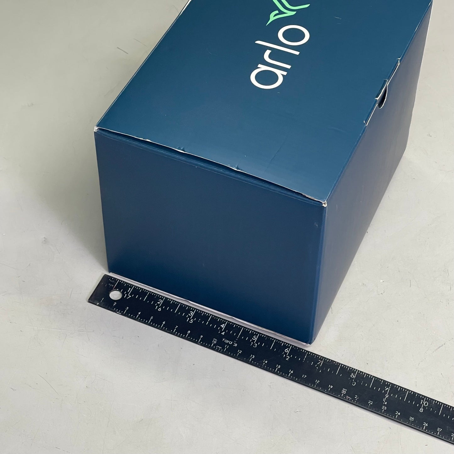 ARLO (3 PACK) Essential Wire-Free Spotlight Security Cameras 130° FOV White VMC2330W-100NAS (Pre-Owned)