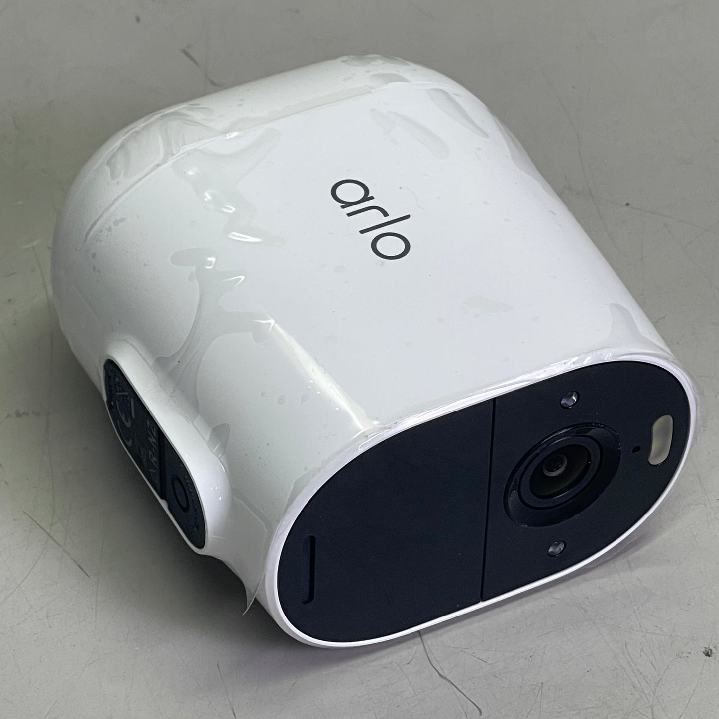 ARLO (3 PACK) Essential Wire-Free Spotlight Security Cameras 130° FOV White VMC2330W-100NAS (Pre-Owned)